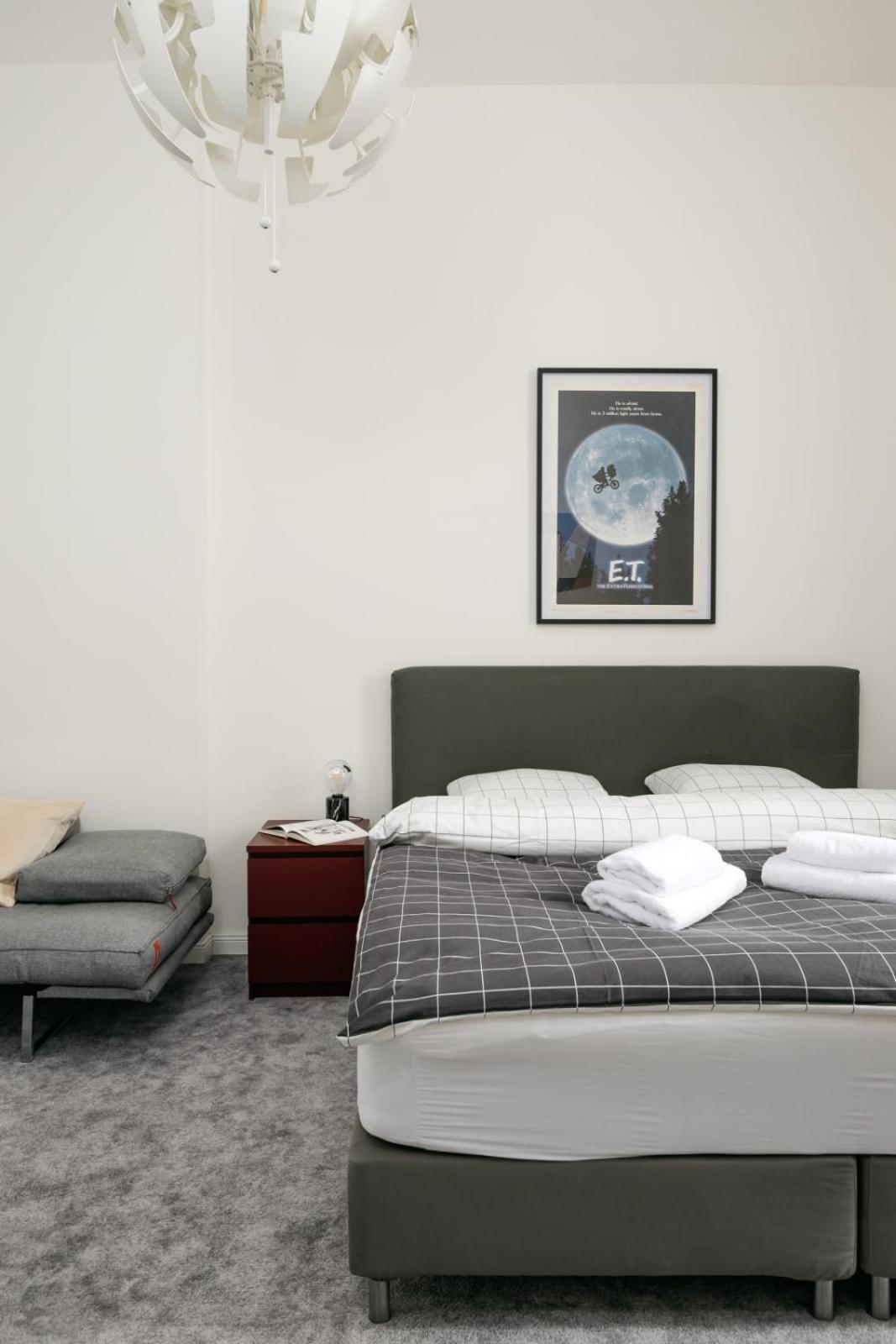 Comfortable And Cosy Apt A Few Steps From Dancing House And Naplavka Dance 프라하 외부 사진