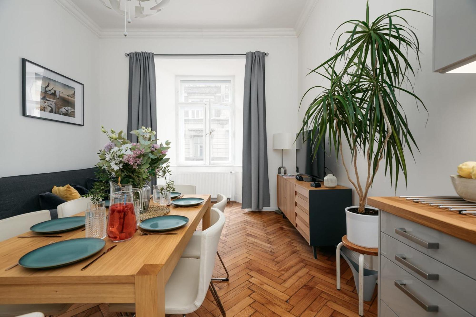 Comfortable And Cosy Apt A Few Steps From Dancing House And Naplavka Dance 프라하 외부 사진