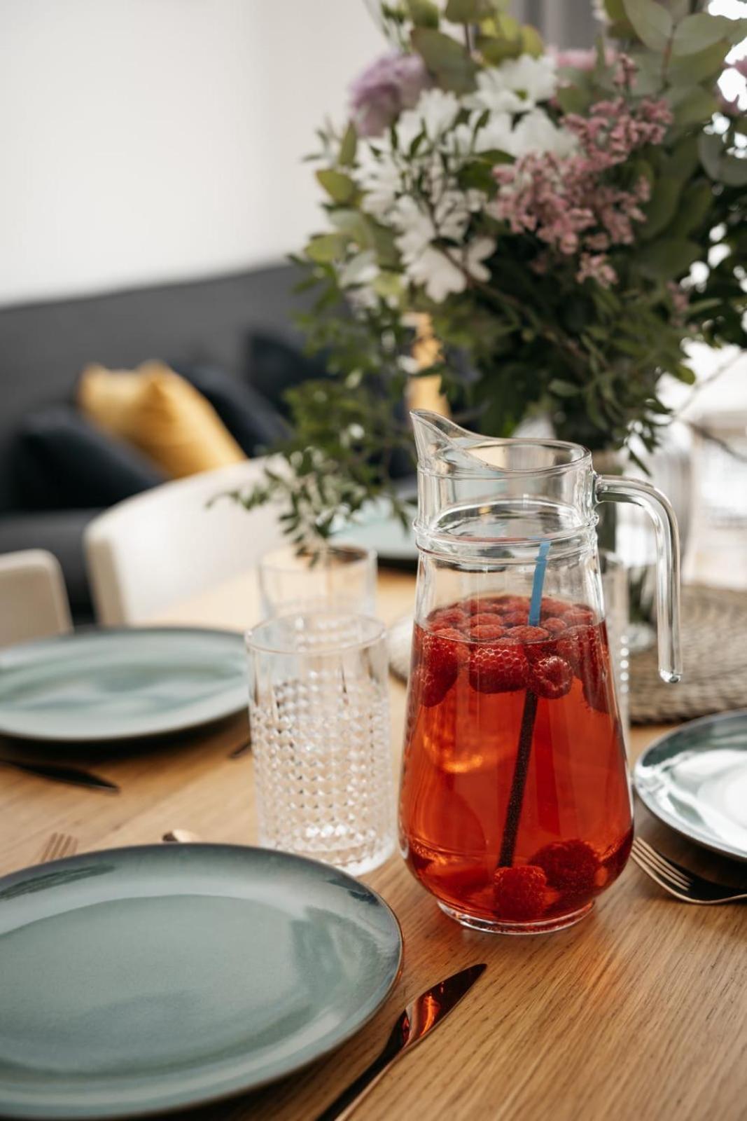 Comfortable And Cosy Apt A Few Steps From Dancing House And Naplavka Dance 프라하 외부 사진