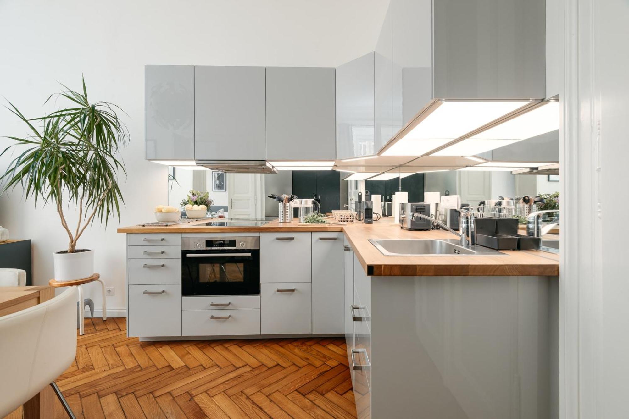 Comfortable And Cosy Apt A Few Steps From Dancing House And Naplavka Dance 프라하 외부 사진